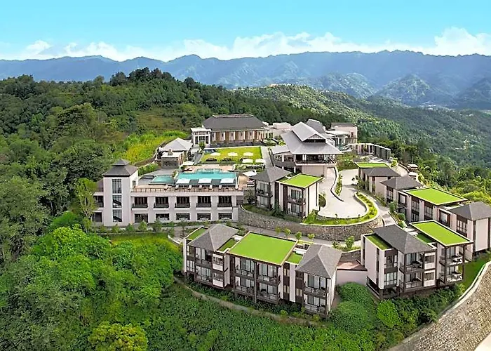 Dusit Thani Himalayan 5* カトマンズ