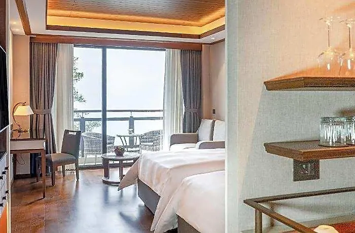 Dusit Thani Himalayan 5*
